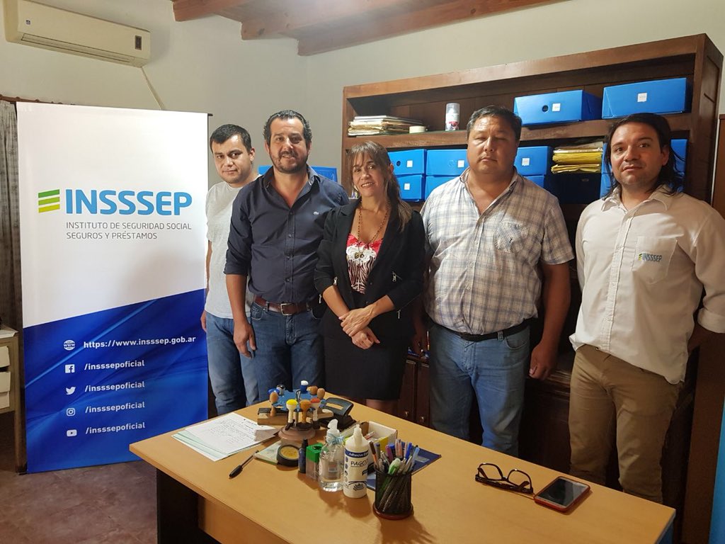 insssepoficial's tweet photo. La Delegación del #INSSSEP en #LasGarcitas recibió la visita de  @MGersel y del Intendente #SergioDolce.
El permanente contacto y trabajo articulado con los intendentes y afiliados del organismo, forman parte del gobierno @domingopeppo de acercar el Estado a los ciudadanos. https://t.co/1vhAD996TU