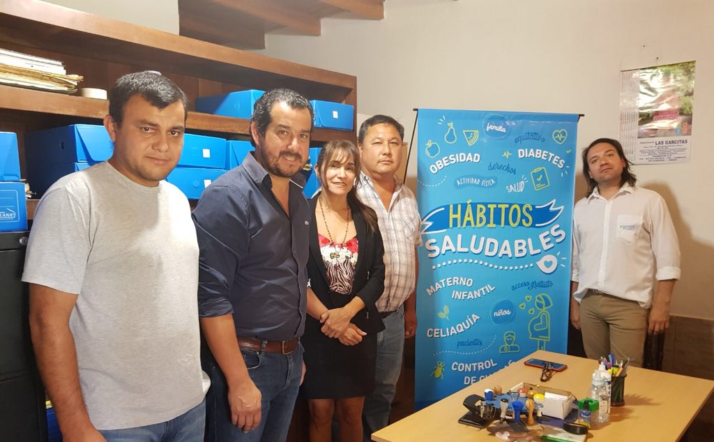 insssepoficial's tweet photo. La Delegación del #INSSSEP en #LasGarcitas recibió la visita de  @MGersel y del Intendente #SergioDolce.
El permanente contacto y trabajo articulado con los intendentes y afiliados del organismo, forman parte del gobierno @domingopeppo de acercar el Estado a los ciudadanos. https://t.co/1vhAD996TU