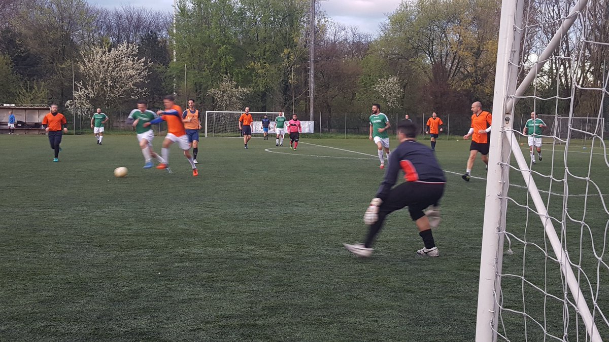 Delph_Poisson's tweet photo. Go Leasing Solutions! #companytournament #bnpparibasmilano https://t.co/9a4bObq8Ot