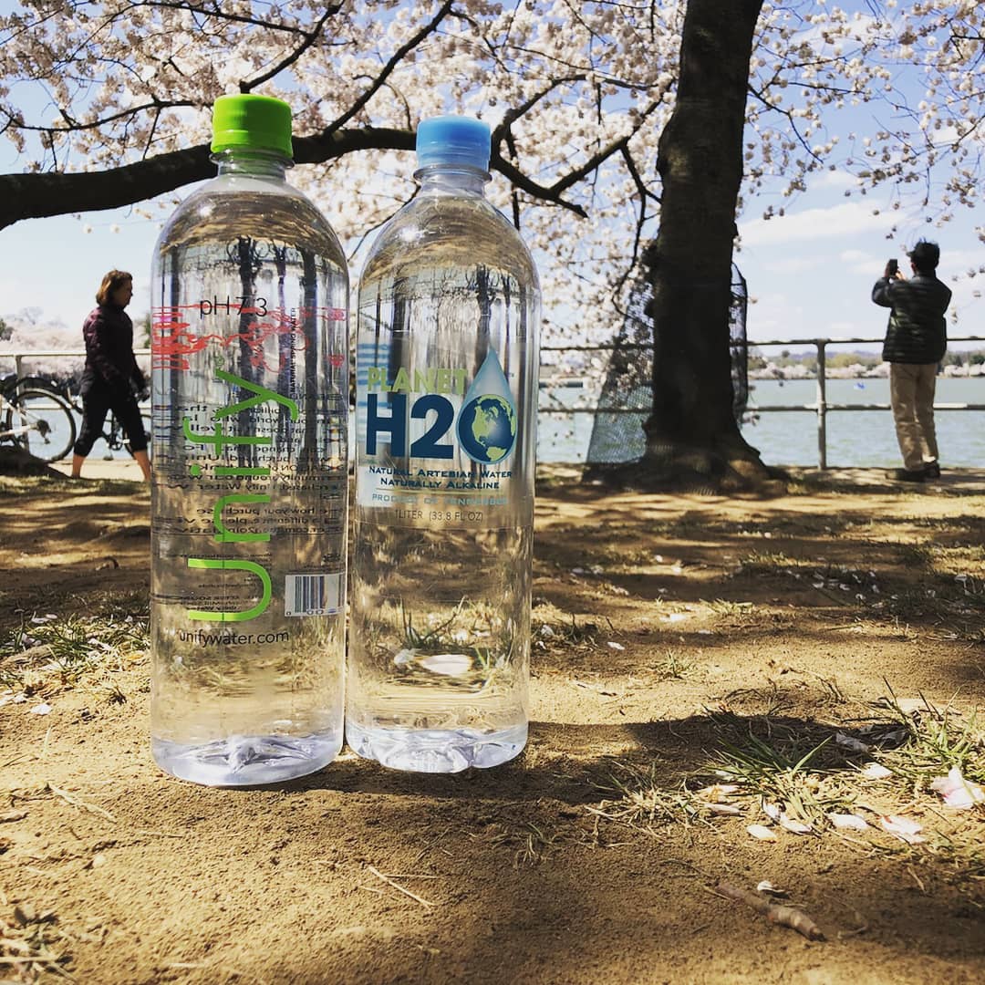Staying hydrated while enjoying the sunshine, park and cherry blossoms.
#cherryblossom #washingtondc #TipTuesday