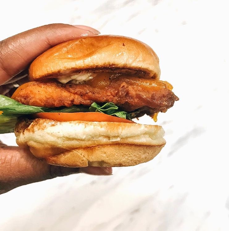 FarrellsUSA's tweet photo. Winner winner chicken (sandwich) dinner!! Who could say no this golden perfection? https://t.co/zTRGBXkd2N