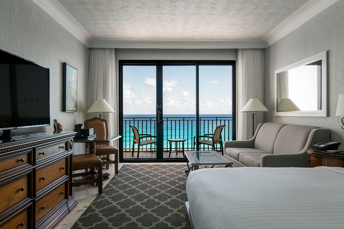goingtweets's tweet photo. #TravelTuesday just got a lot better. Enter now to WIN a trip for 2 to Cancun, Mexico courtesy of our pals at @MarriottCancun! 5-nights accommodations, a $250 spa treatment voucher, $150 towards dinner for 2 and up to $1500 to use towards flights for 2. https://t.co/Hq5mxzaLXI https://t.co/U3X5Ua5NsD