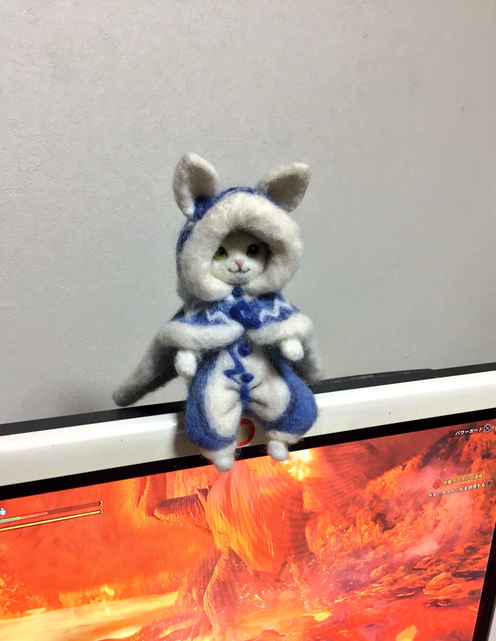 マユ 旦那さんがテオ テスカトルとたたかってるにゃ 羊毛フェルト Mhw アイルー モンハンワールド カガチネコ装備 オトモ T Co Jkqx3dx1zo Twitter