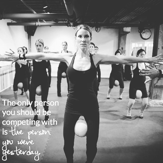 LeslieHayes4's tweet photo. 🔵BARRE above™ tonight at 6:30pm at Beaver Dam Baptist Church - Knoxville, TN on the 3rd floor of building D!  
🔵Bring a yoga mat and a light set of hand weights.  
#BARREabove #feeltheburn #lovetheburn #groupfitness #knoxville #FitWithLeslie https://t.co/HxOmxQlQ0O