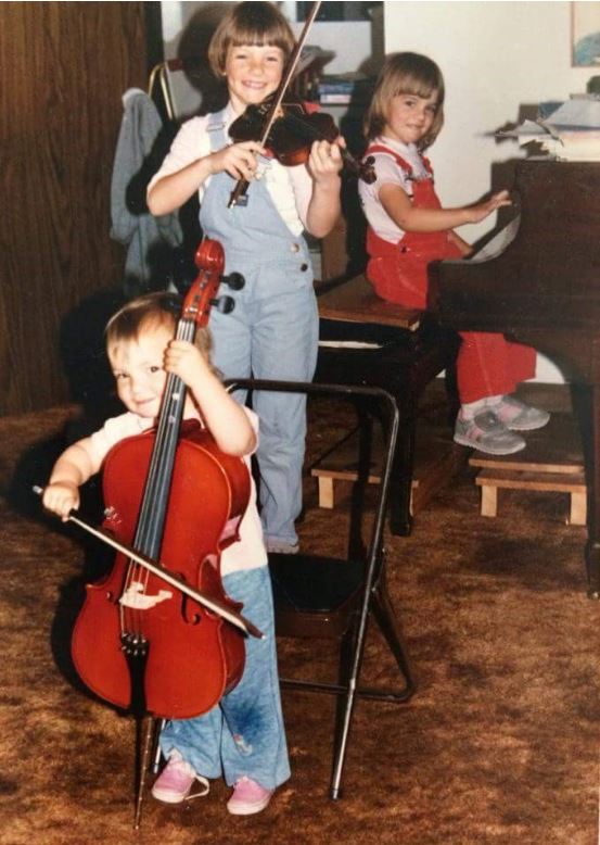 Happy #NationalSiblingsDay! Fun fact: the #MNorch’s principal viola Rebecca Albers and <a href="/thespco/">The Saint Paul Chamber Orchestra</a>’s principal cello Julie Albers are sisters. And their sister Laura Albers is associate concertmaster of the <a href="/SFOpera/">San Francisco Opera</a>!