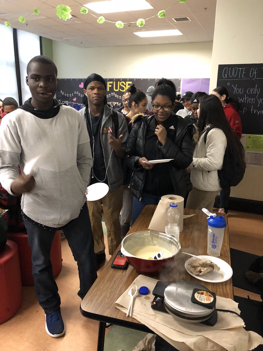 FuseAcademyCHS's tweet photo. Pre-SAT breakfast to get us ready this morning! 📝✏️📄 https://t.co/ox9yAmlNZD