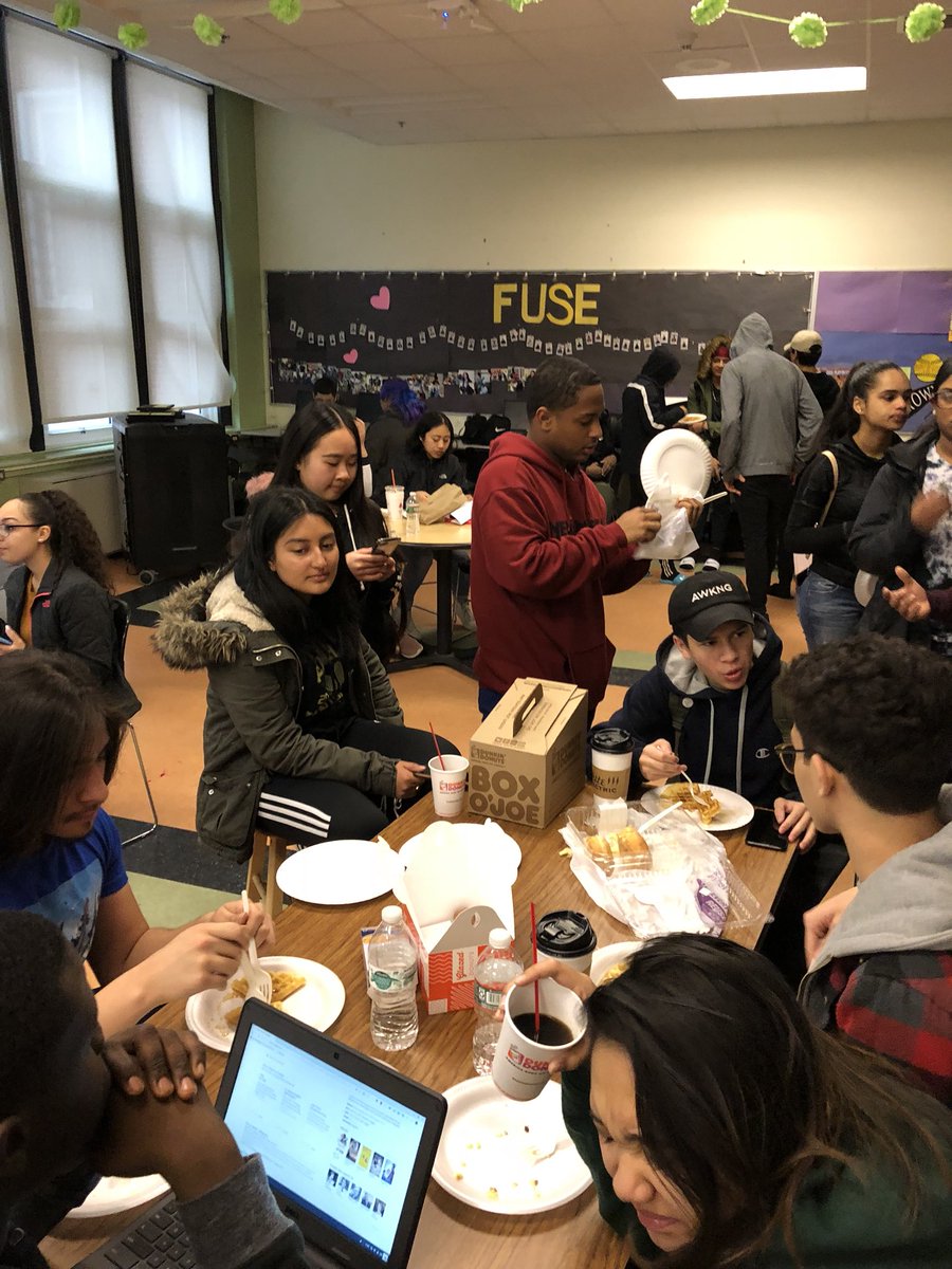 FuseAcademyCHS's tweet photo. Pre-SAT breakfast to get us ready this morning! 📝✏️📄 https://t.co/ox9yAmlNZD