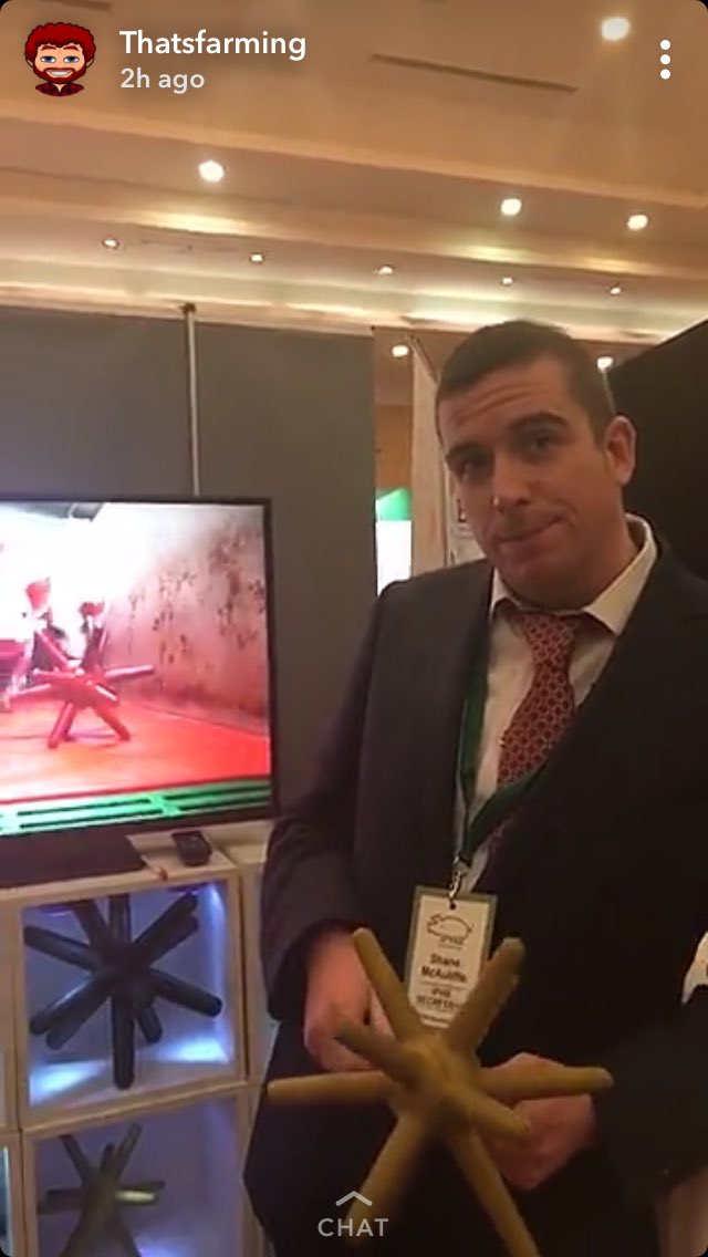 ShaneMcAuliffe1's tweet photo. Spotted on @thatsfarming Snapchat myself and @EasyfixGunn discussing my success with the pigs at home using @EasyFixOfficial environmental enrichment devices!! #PigWelfare #IPHS18 https://t.co/Lu2dGj8o1Z