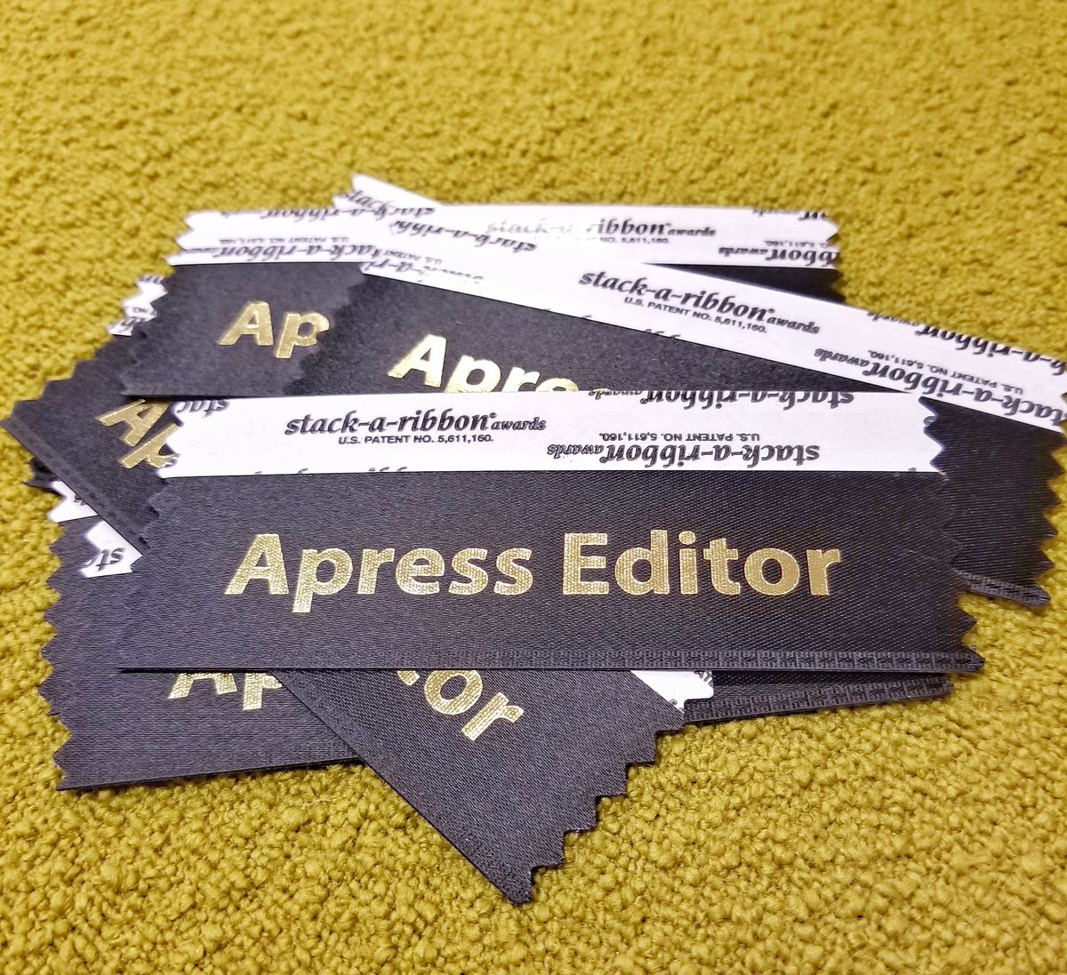 EditorSusanMcD's tweet photo. Thanks to my very thoughtful colleague @JonathanGennick for this nice surprise! I'll test-drive it next week at #RSAC2018. https://t.co/rKed672MJr