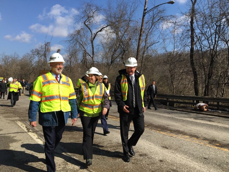 Photo of Governor Wolf, Secretary Richards, and County Executive Rich Fitzgerald at Pittsburgh landslide site