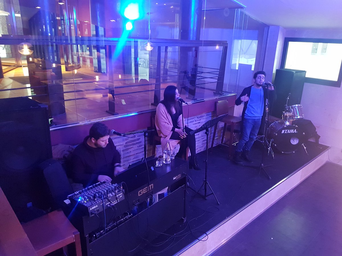 M_SolyNieve's tweet photo. La mejor música en vivo para armonizar tus noches más divertidas en Meliá Sol y Nieve... #skiforia #meliaspain #mhispain https://t.co/pBlTkIbtaY