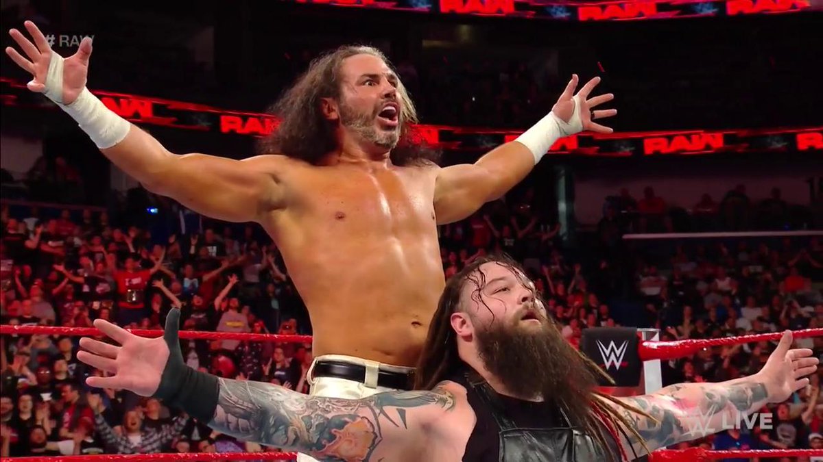 GuresTurkiye's tweet photo. #ATGMBR kazananı #MattHardy ile #BrayWyatt uzun bir savaşın ardından takım oldular ve #TitusWorldwide'yi mağlup etdiler. @WWEBrayWyatt ve @MATTHARDYBRAND bundan sonra yollarına arkadaş olarak devam edecek. #DELETE #WONDERFUL #RAWAfterMania https://t.co/mo8IK3GpMV