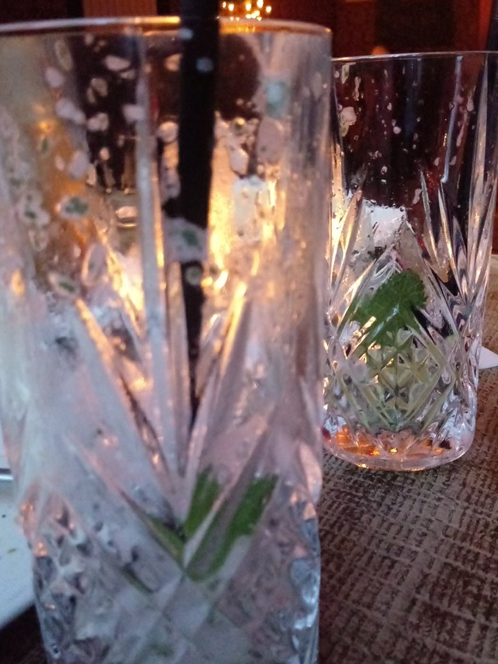 CardboardFox1's tweet photo. Cardboard Fox highly recommends the fresh mint lemonade at @GreenNote . #finished #lemonade #emptyglasses https://t.co/evHtv700YK