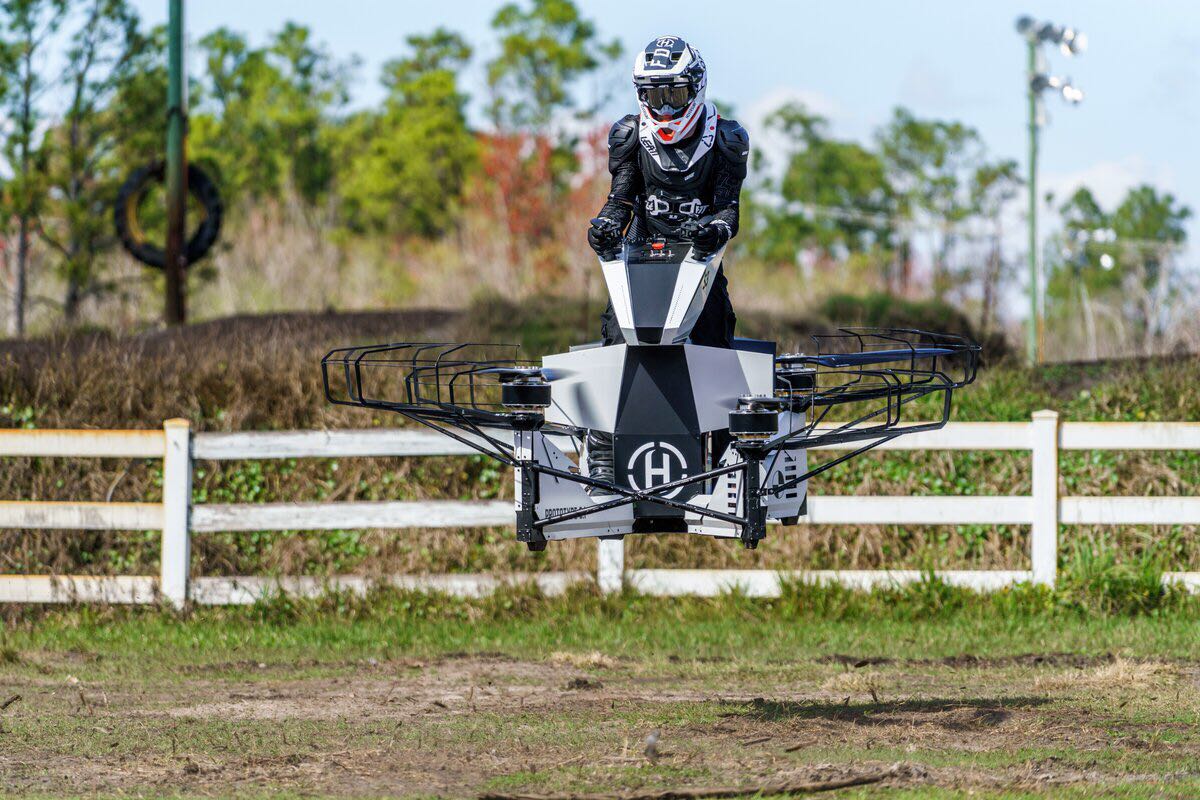 “Flying our Scorpion 3 Hoverbike is unlike anything I’ve ever done. To take flight off the ground and be able to go over 40mph is an exhilarating experience. Everyone needs to try this!” - Joseph Segura  💥
-
Tag a friend who would fly a Hoverbike!