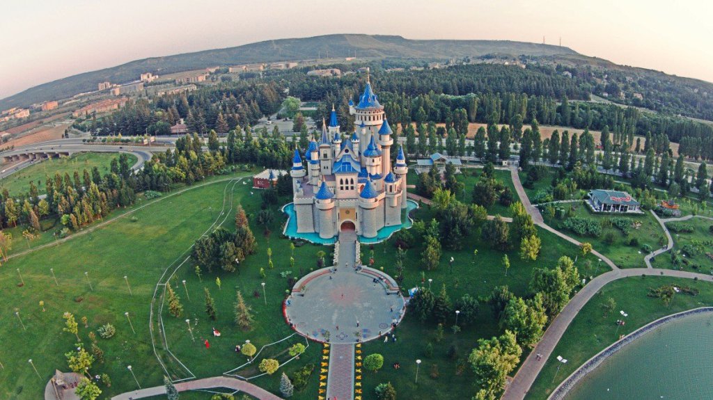 MidchaCrypto's tweet image. Cinderella Castle #Eskisehir #Sazova