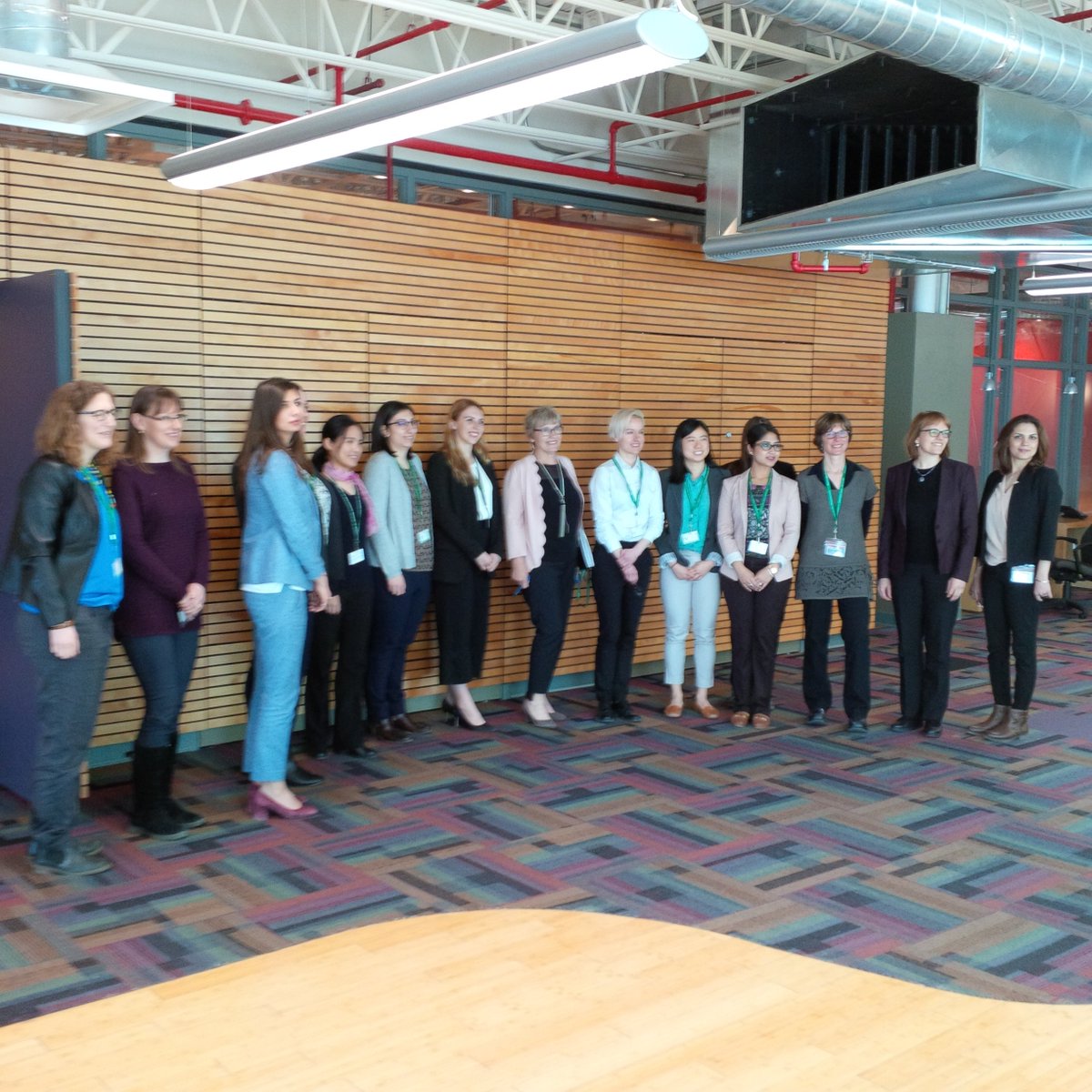 B_Vigneault's tweet image. #ECCCSci was pleased to host today the 2017-18 participants to the Dr. Roberta Bondar Career Development Program for Young Women in Science and Technology at River Rd in Ottawa for a laboratory visit and roundtable discussion.
