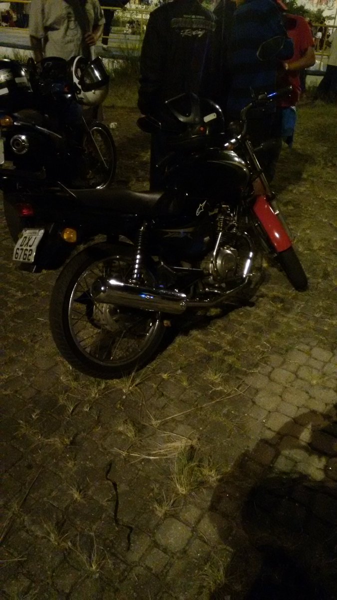 vulgobieel's tweet photo. Meu neném no baile do vn https://t.co/W9jcARRA11