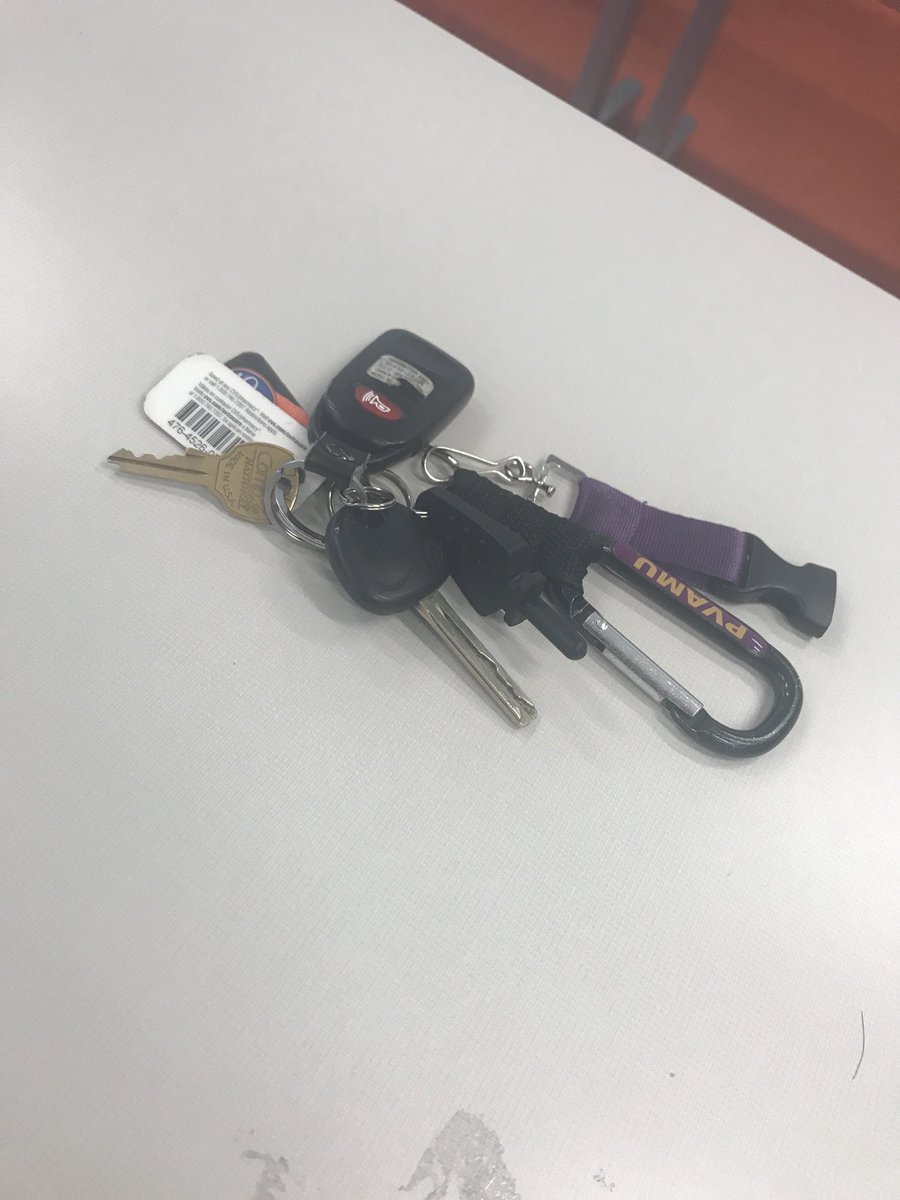 Tehlaaaaaaaaaa_'s tweet image. did anybody lose they keys in the Ag|Businesss building? #pvamu16 #pvamu17 #pvamu18 #pvamu19 #pvamu20 #pvamu21