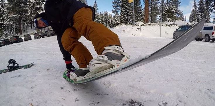 Aloha_GYSnow's tweet photo. Do you even flex bro!? 💪 🏂 Ben Shirner, shoeing us the flex on our Wild Koi powder board! Get your at https://t.co/ffyiVLHW45 and go rip the miracle March snow!#growingyoungboards #powder #powderboard #flex #flextest #northstar #tahoe #shred #press #tailpress #leanback #gnar https://t.co/bdSwXjJzQB