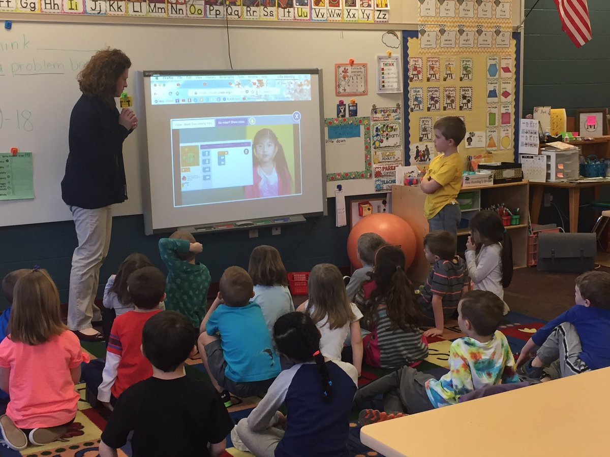 MrsMeganJordan's tweet image. #coding with @EdTechSmith @LJMelemschool is lots of fun!