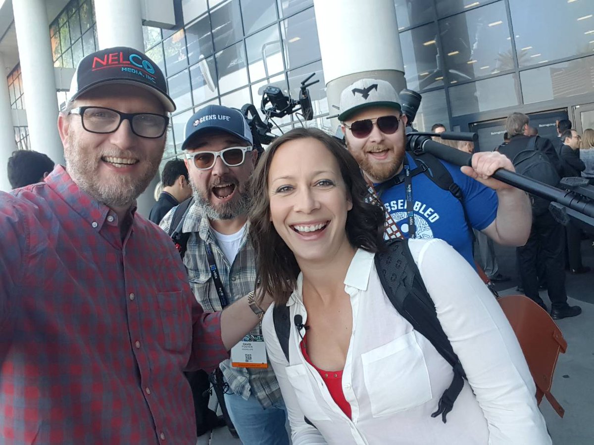 Started off my day with <a href="/LuriaPetrucci/">Luria Petrucci</a> and David Foster.. Live Streaming Pros #NAB2018