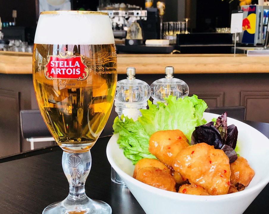 Come join us for Crispy Cauliflower Tuesdays at the Trio Restaurant! For only $15.50, enjoy a mouthwatering deep-fried Cauliflower, served with Sweet Chili sauce; and a choice of Stella Artois or Heineken Draught (500ml)