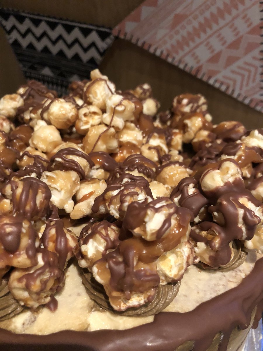 #Popcorn, #chocolate and #caramel anyone? Ready for you <a href="/TheMouseTrap1/">The Mouse Trap</a>. Toffee sponge, toffee frosting &amp; choc &amp; caramel popcorn clusters 🍿