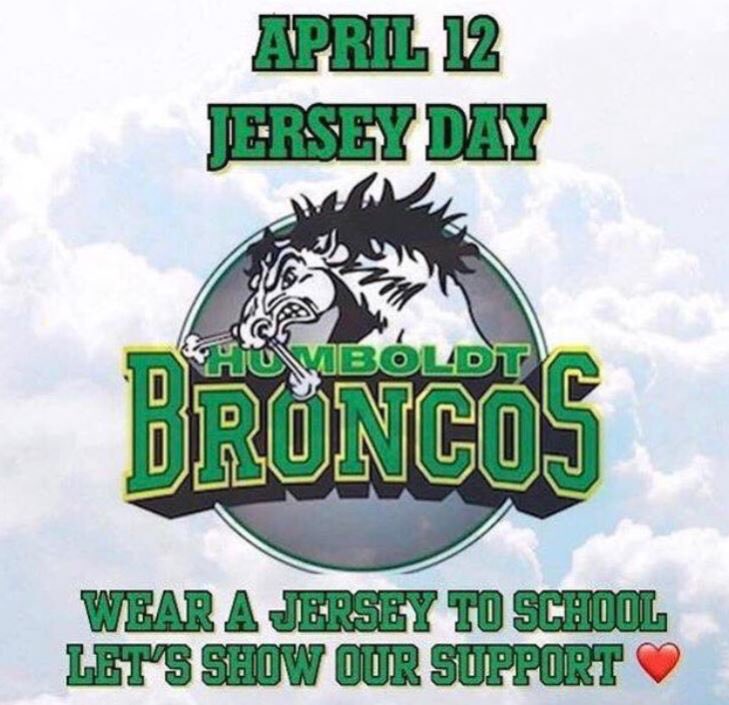 YYCChristian1's tweet photo. Today Gr6 students wrote cards - each with their own words of comfort and a Bible verse important to them that will be sent to the team. We stand with those who are hurting, sad and broken. On Thursday CCS will wear jerseys in support! #ccscommunity #humboltstrong https://t.co/Wty1CVKxGk