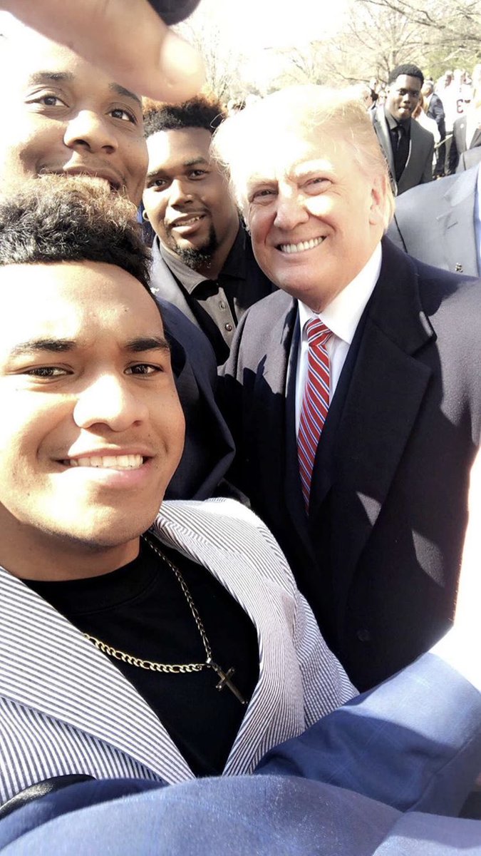 rebecca_curles's tweet photo. Selfie with @realDonaldTrump or it didn’t happen. Clutch players make clutch moves. @Tuaamann_ https://t.co/5qf25IPY3h