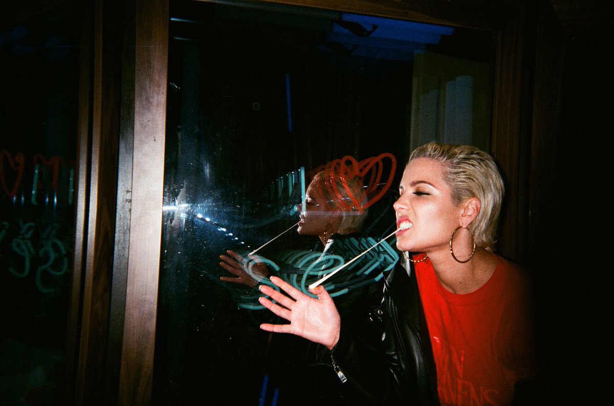 halsey's tweet photo. Might link my ting from Barking. 📷: @paytonselzer https://t.co/F2jX97sNly