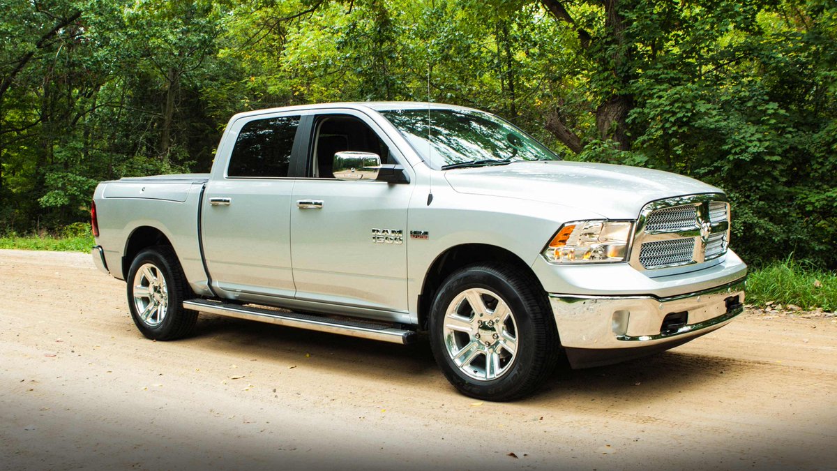 Moritz Chrysler Jeep tweet media