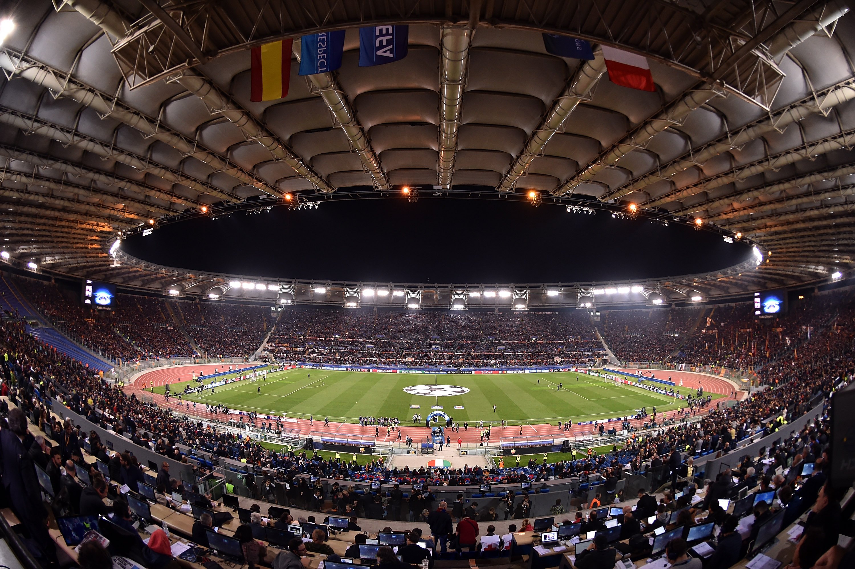 UEFA Champions League on Twitter: "Game on at the Stadio Olimpico! Roma need one more goal to progress... #UCL https://t.co/Wf8NAhDKuU" / Twitter