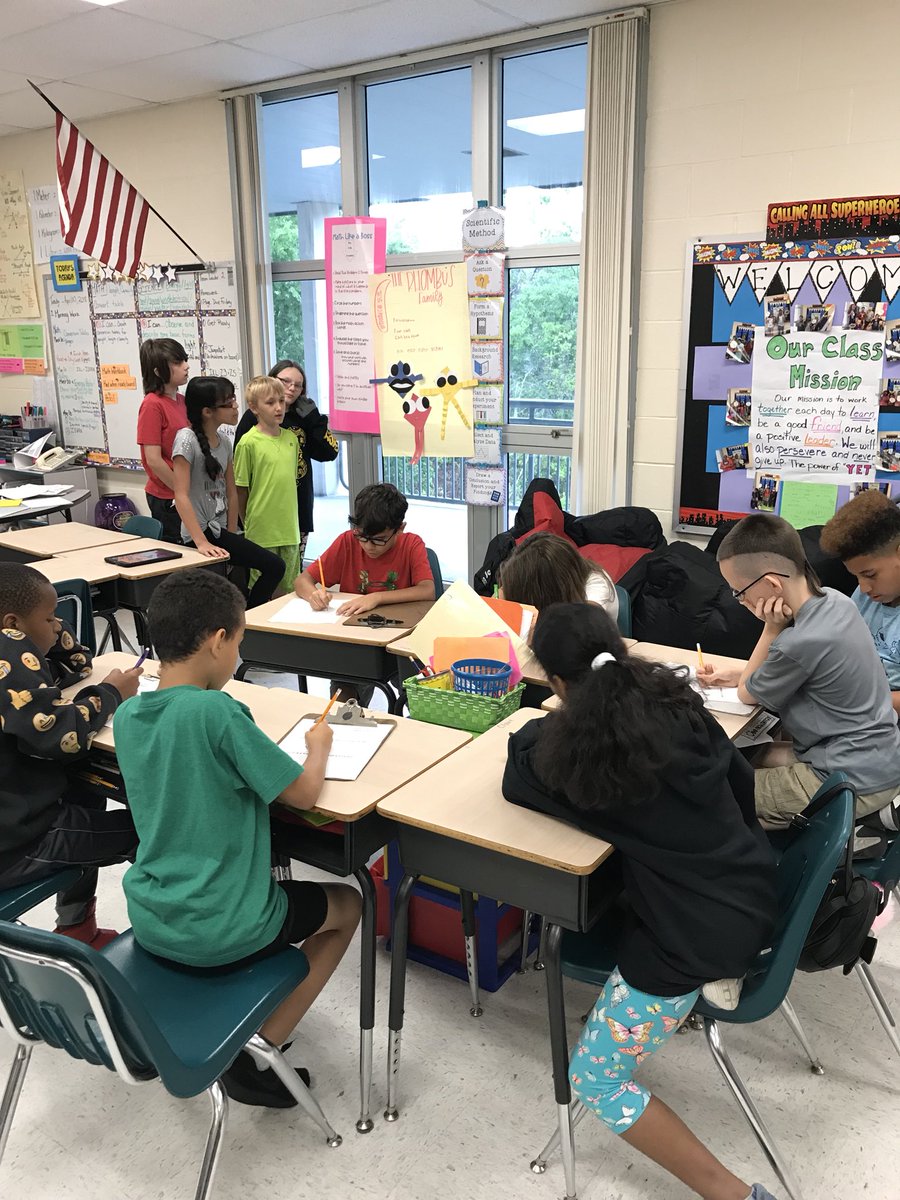 SRES_Math's tweet photo. Fifth graders teaching our Fourth graders geometry #Eurekamath @sunrayexplorers https://t.co/DMeWkcJjH7