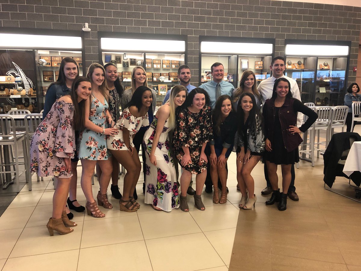 gchs_bb's tweet photo. Congrats and couldn’t be happier for @CoachFyler!! Syracuse is getting a good one, but you will be greatly missed! https://t.co/Ih4Yx3kx2Q