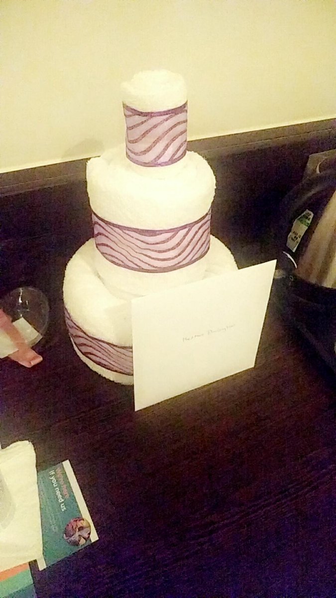 StroudPi's tweet photo. A little extra for a lovely bride and groom staying with us  @katesharpe69 @SDEBDD @teamcotswold1 https://t.co/fAoaY3wME3