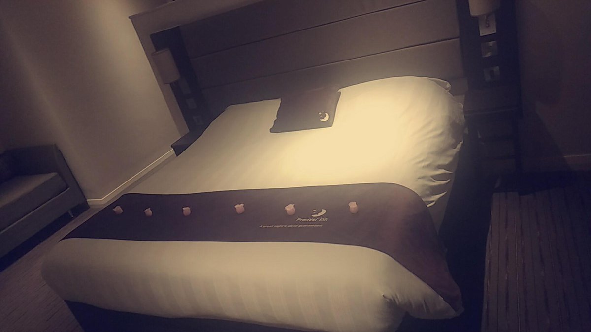 A little extra for a lovely bride and groom staying with us  <a href="/katesharpe69/">Kate Sharpe</a> <a href="/SDEBDD/">simon ewins</a> <a href="/teamcotswold1/">Cotswoldteam PI</a>