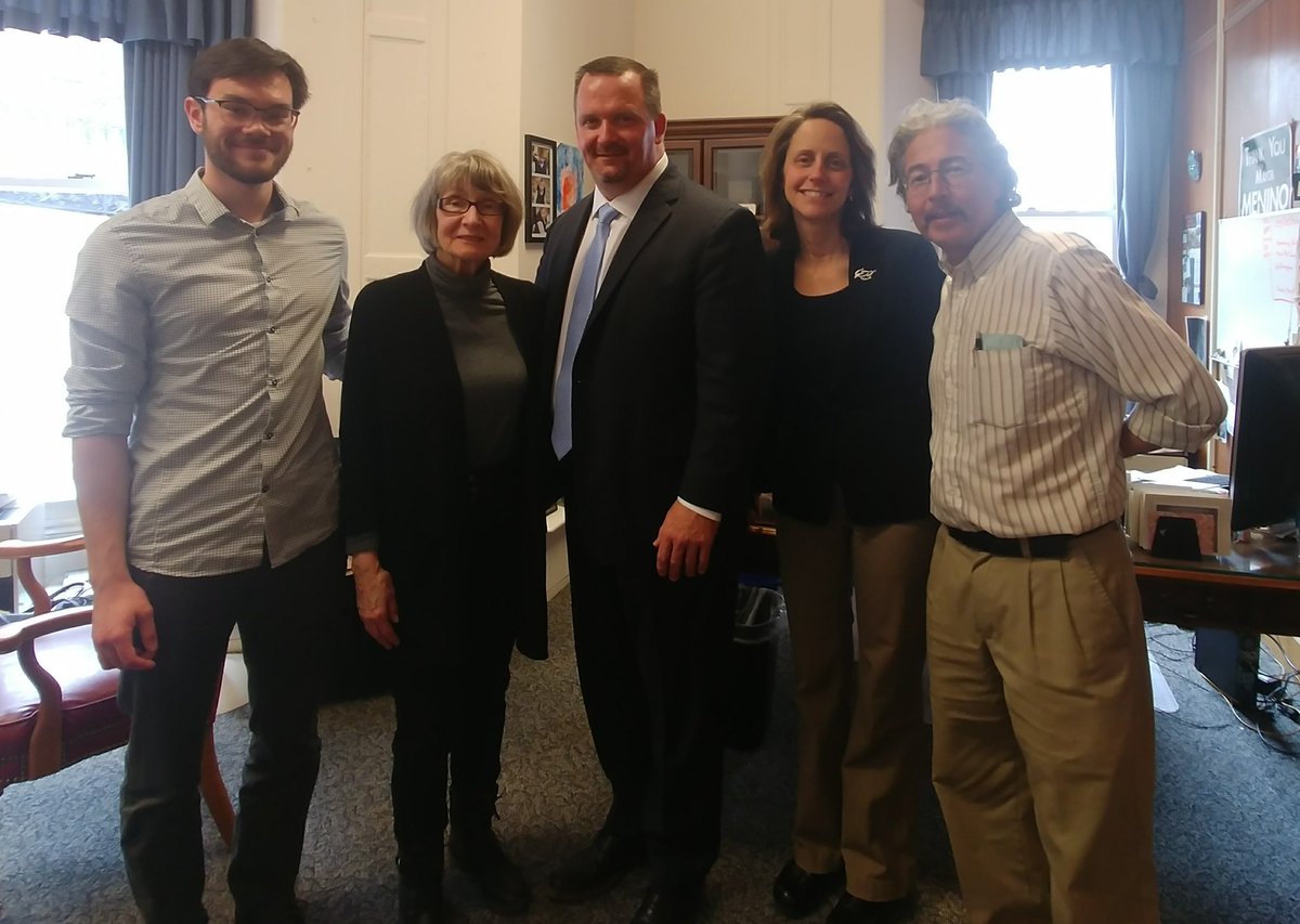 MassSierraClub's tweet photo. Great to meet with Rep. Moran to talk #cleanenergy #increaseRPS #banthebag #changetheseal #bikes #publictransit #mapoli @repkaykhan @repsmitty @ByronRushing https://t.co/vXMhbzfngw