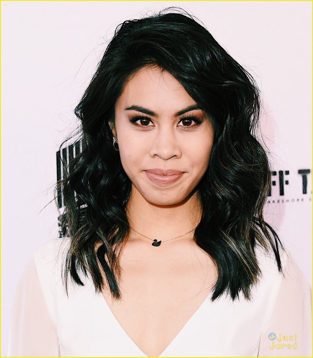 ashleyargota9's tweet photo. Traded my sweatpants for heels last night. Please go watch our movie. ❤️ #CoverVersionsMovie https://t.co/BDPezQLoOf