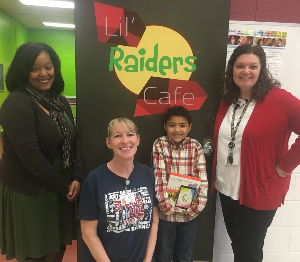 LilRaidersCafe's tweet photo. @ABCsNutritionIL NSBW2018 Was GREAT!! 🤗😍  Our students loved the contest!! We love  Feeding Their Minds!! https://t.co/hqB4RKDxL0