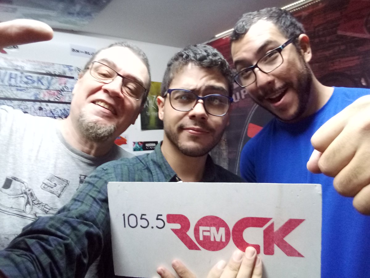 Estamos en el Expreso Imaginario en <a href="/LaRockFM/">LaRockFM</a> 105.5 sonando nuestro disco "Realidades Imaginarias". Estamos cerca de nuestro concierto con los broderes de <a href="/ElCiclo/">Ciclo</a> este Viernes 13 de Abril en <a href="/RonKonRolas/">Ron kon Rolas</a> - Los esperamos! #PrimateRock