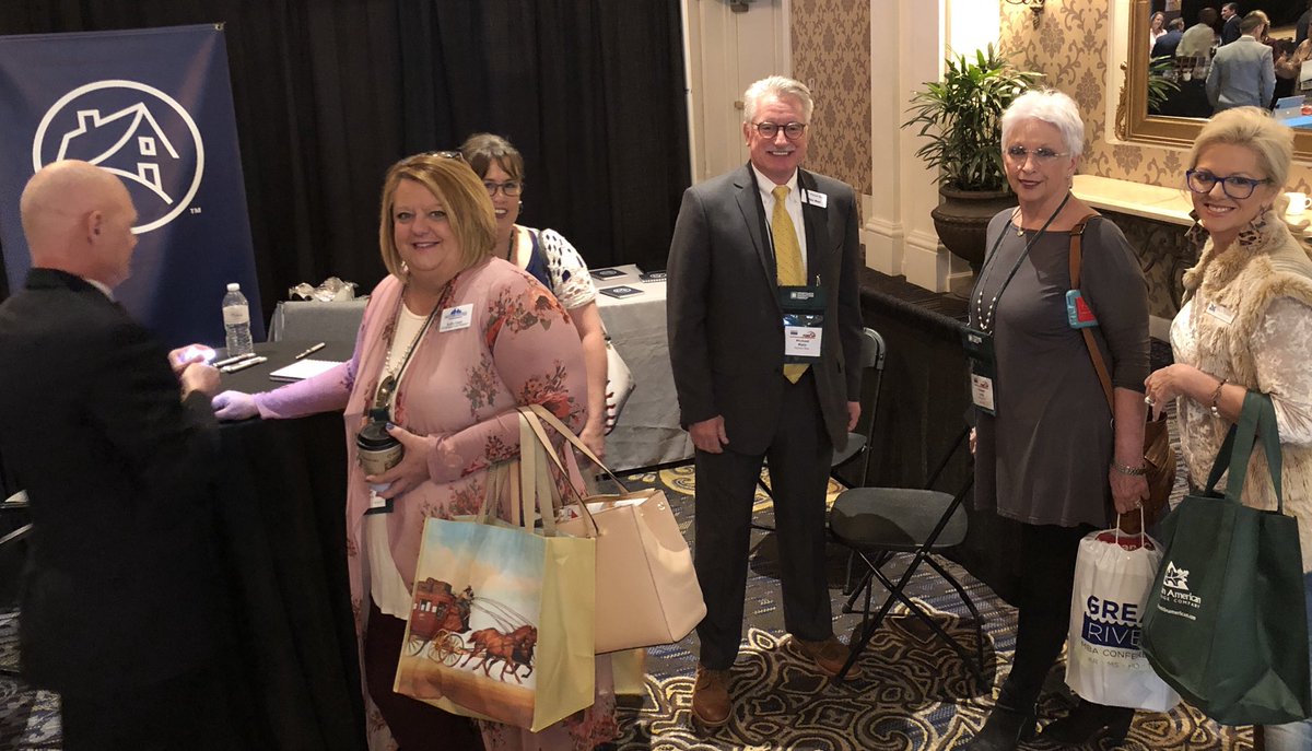 ChristyMossATL's tweet photo. @FannieMae team working hard at the #GRC18 . Sharing information on #Homeready and #Day1Certainty #makemorefriends #dobusinessbetter https://t.co/Fxch68hcDS