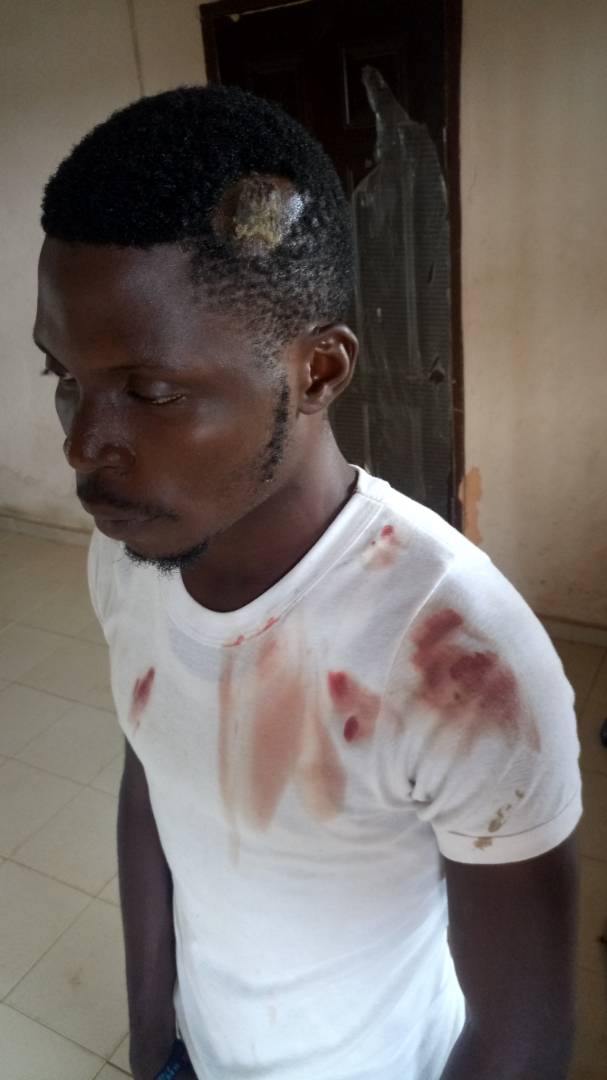 Kozhy1's tweet photo. WTF is wrong with Nigeria system?
A soldier beating a corps member brutally because he left the parade ground (despite takn an excuse) to get water during d rehearsal for d forthcoming POP @EdoState and makn d situation worst, d nysc officials couldn't take any reasonable action https://t.co/Qzuh4NmwFb