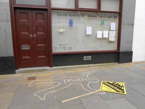 MorLachie's tweet photo. And the people bowed and prayed
To the neon god they made
And the sign flashed out its warning
In the words that it was forming
And the sign said, the words of the prophets are written on the subway walls
And tenement halls
And whispered in the sounds of silence
#Chalkstorm #Indy https://t.co/fQphabBdCh