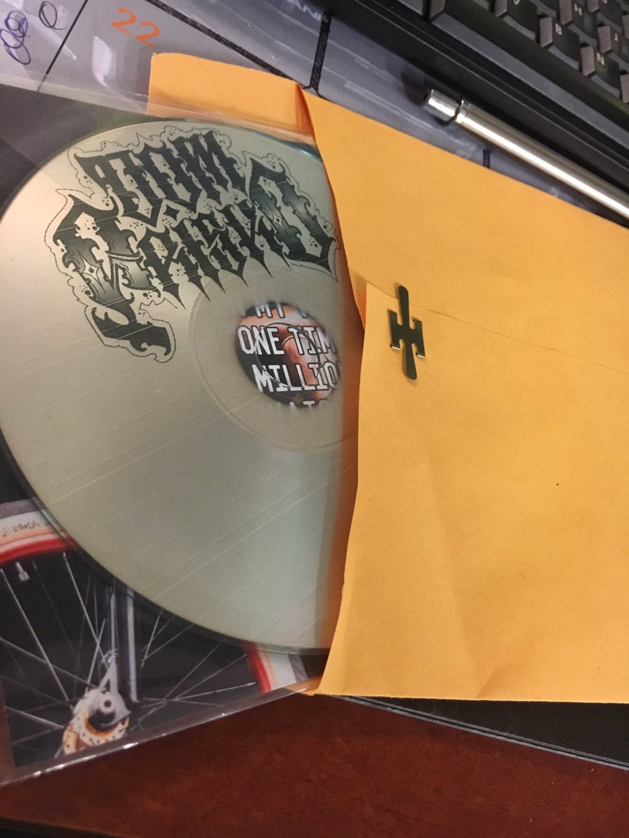 DomFrisko's tweet photo. If you're not in Houston and would like to support me by buying one of my hard copy albums, I accept payments thru PayPal and can ship to you. 📬I have about 15 left. 🤘🏽
#DomFrisko #TheAlbum https://t.co/Y6SQq6KANR