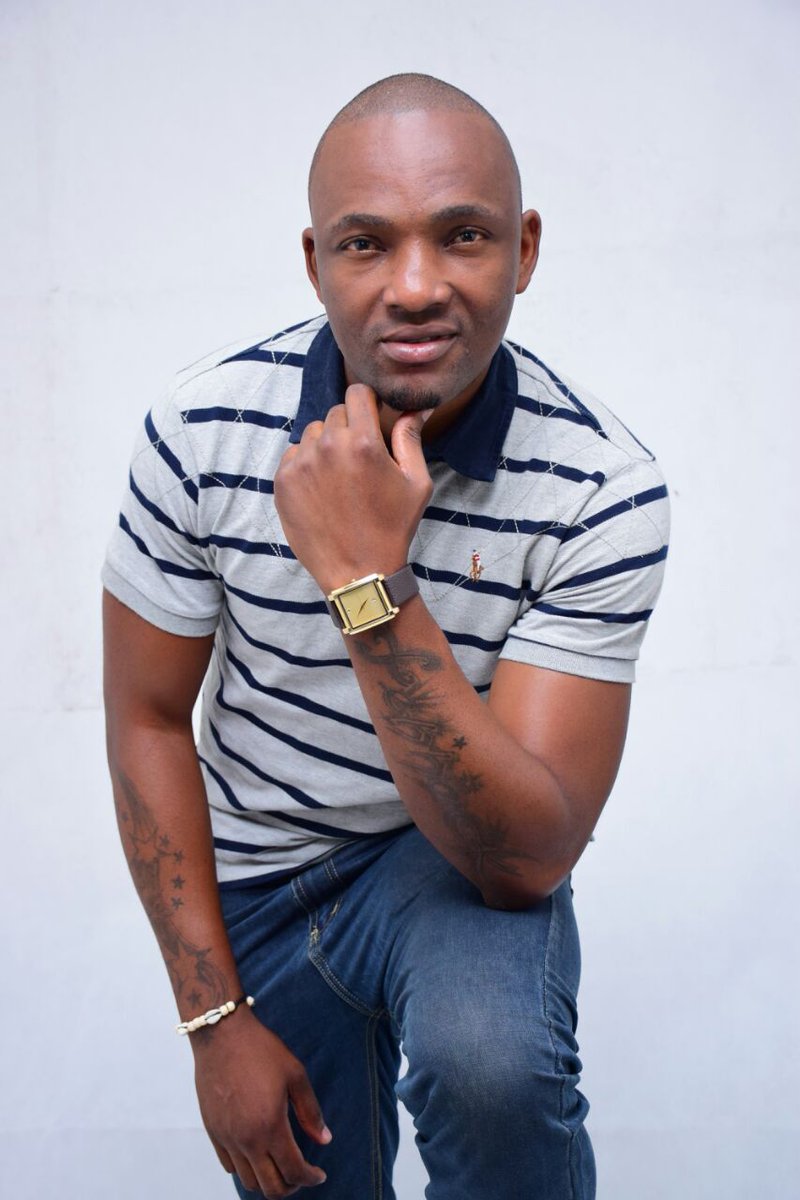 DonMbongo's tweet photo. Article Musicien Chanteur  #Congolais Fenneck faisant la #musique RnB métissée. 😊
#Artist
#RNBMUSIC 
#TraceCongo 
#Fenneck https://t.co/Adb3Ny7SPf