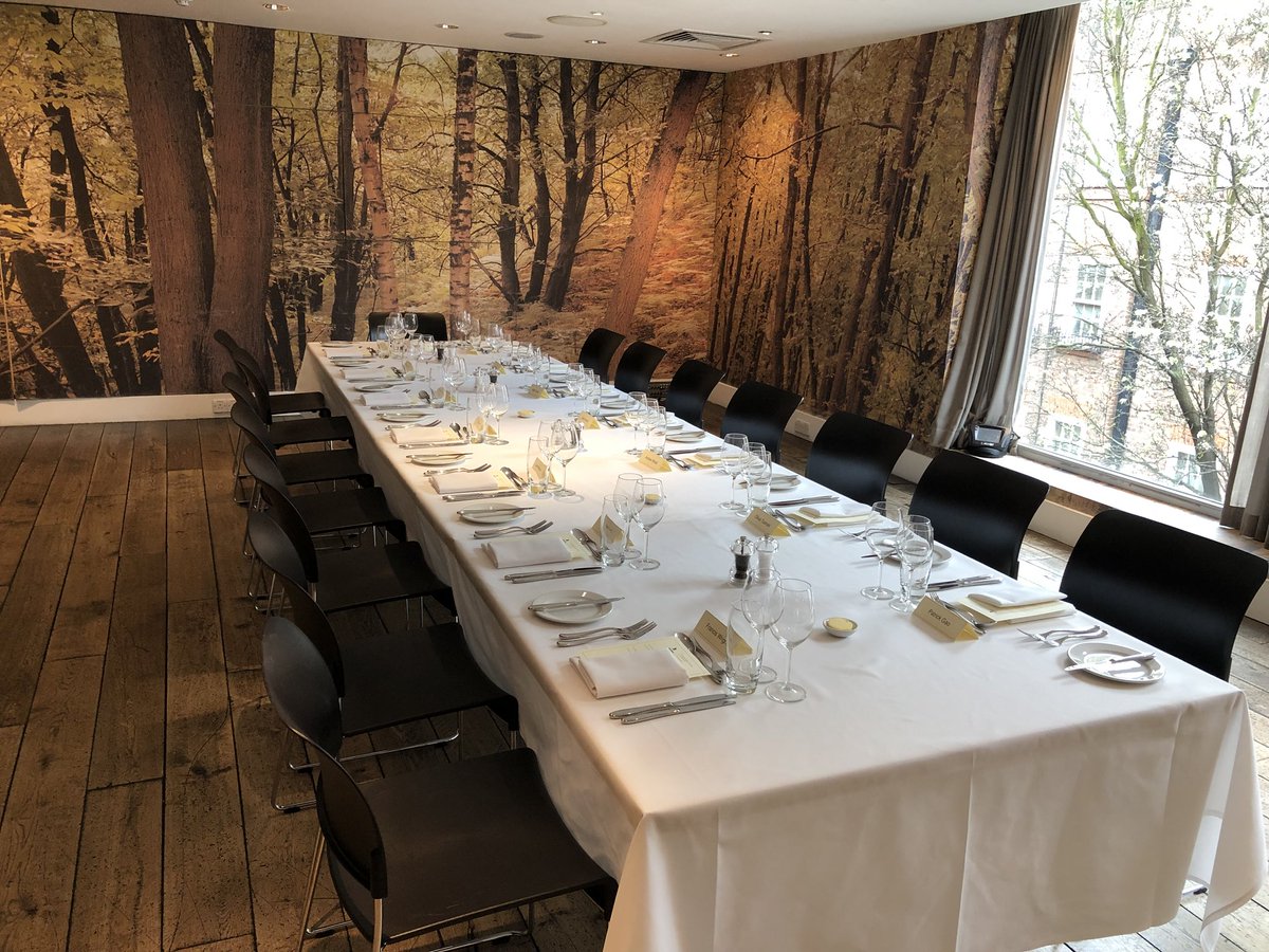 LDNFashionFund's tweet photo. The first @LDNFashionFund partners dinner. It’s wonderful to see people are so enthusiastic about our #fashionfund! We together can make a difference and help #fashion #entrepreneurs! https://t.co/vIlcKJ3YTt