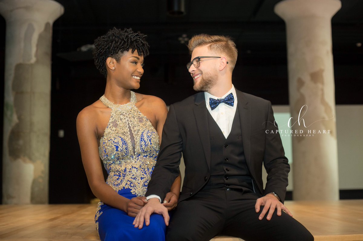 Tianaaaxoxo's tweet photo. A night to remember. #TheClosingStatement #TheStationAssassination #prom2k18 https://t.co/YmL6yhbJOz