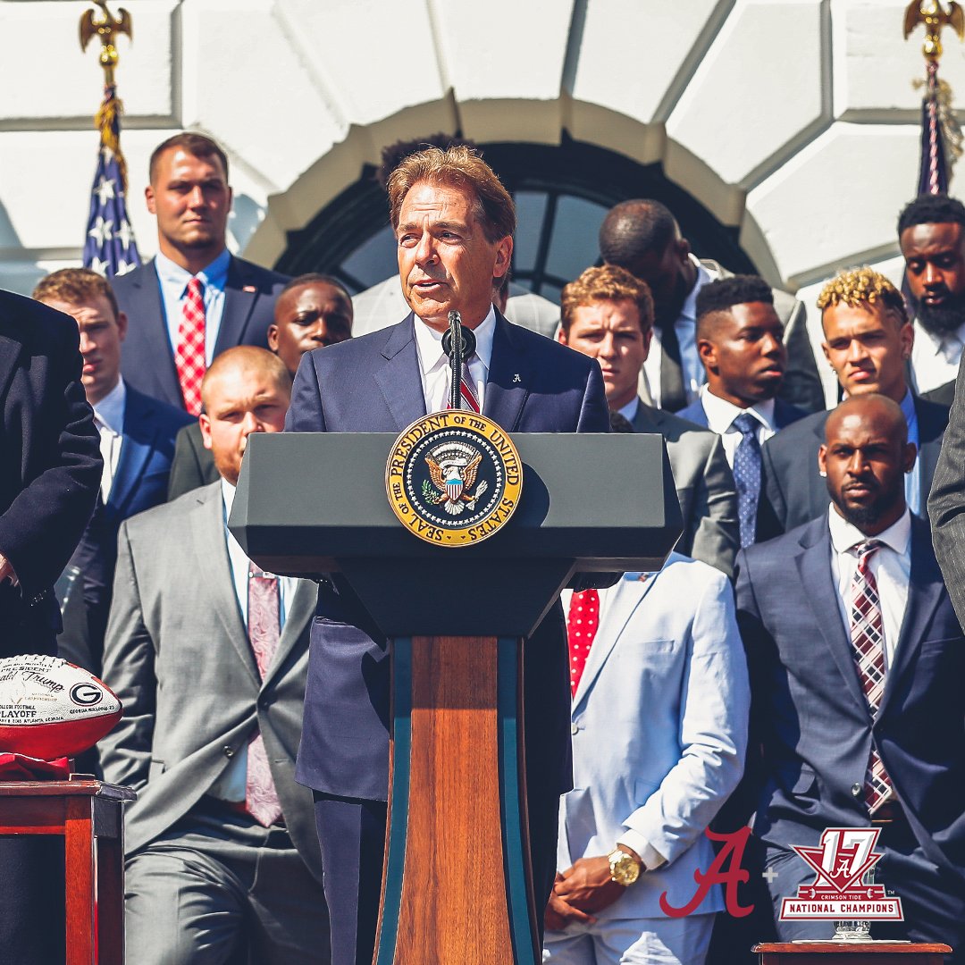 AlabamaFTBL's tweet photo. Champions visit the White House

#RollTide #NationalChampions https://t.co/rnGjgGfkrs