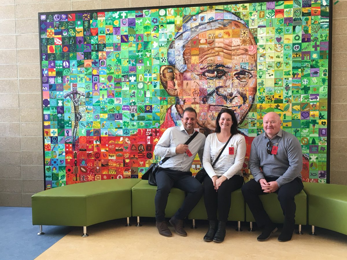 EscottLearning's tweet image. A great day with our new Aussie friends! @Daine_Burnett @TLGuimond @ECSRDMrL @SeeMackTeach #ecsrd #buildingconnections #learningsprints