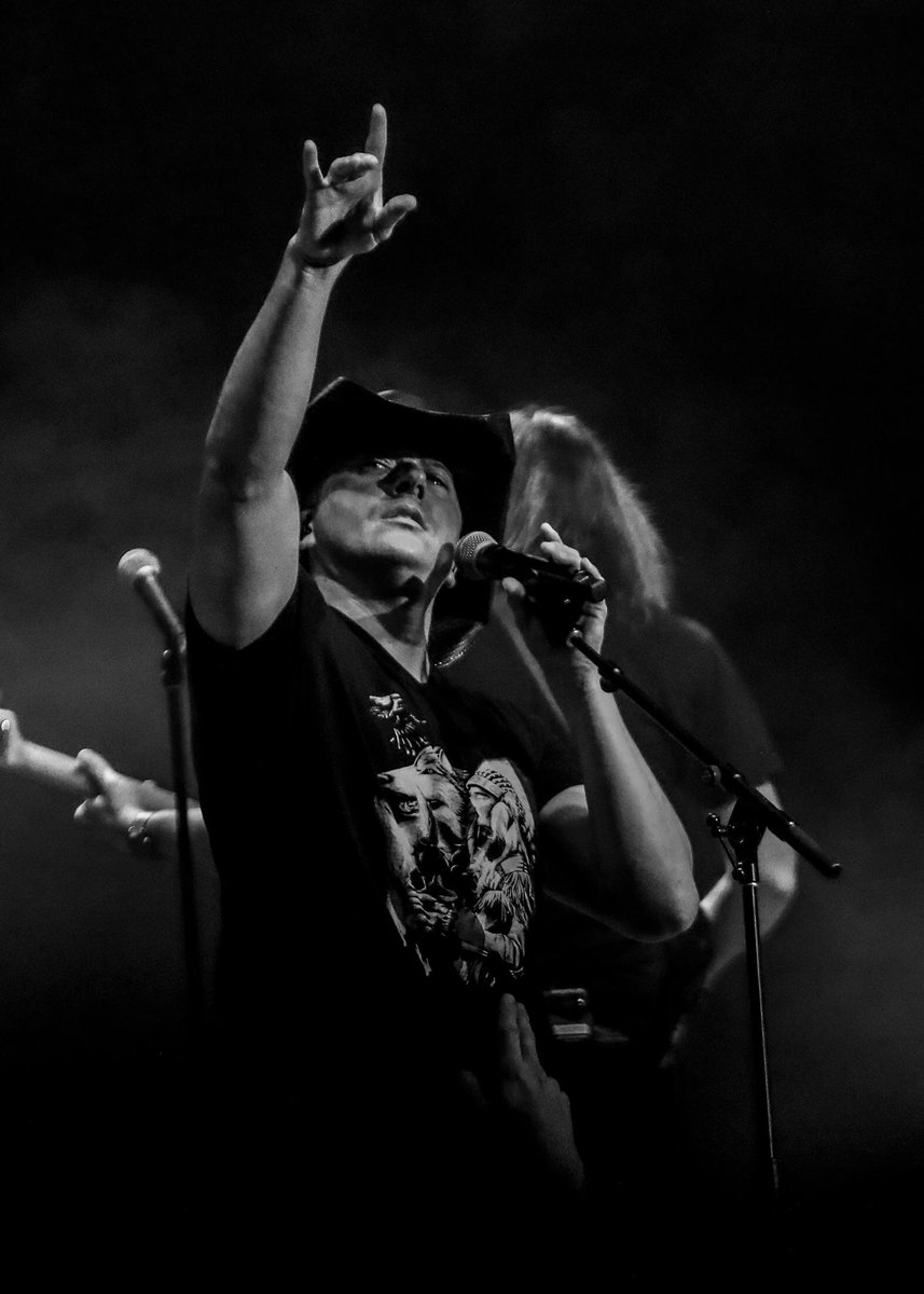 TheFrankFoster's tweet photo. Arkansas!  Y’all load them youngins up and come see us this weekend!
Saturday, April 14th Hogskin Holidays in Hampton, AR.  Tickets @ https://t.co/5ARUOeb4Cb https://t.co/HUTx0mLqQT